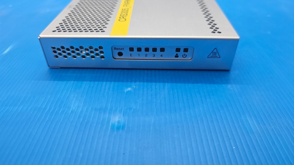 [CRS305-1G-4S+IN] Switch MikroTik CRS305-1G-4S+IN