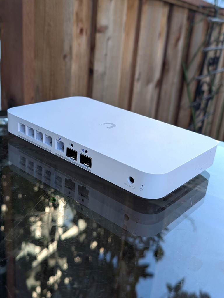 [UCG-Fiber] Gateway UniFi Ubiquiti UCG-Fiber